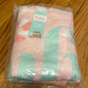 Pusheen CULTUREFLY Blanket